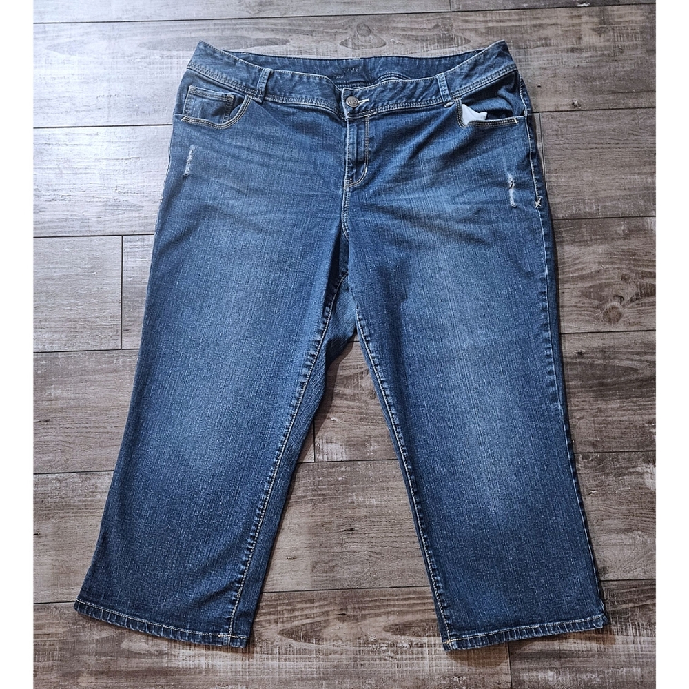LANE BRYANT Medium Wash Denim Ankle Jeans Size 20